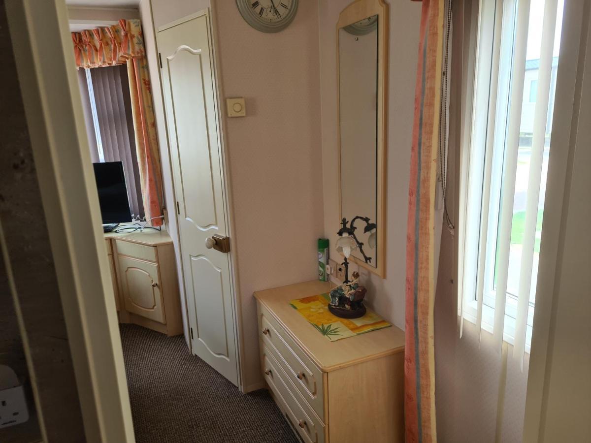 6 Berth On Seaview Hotel Ingoldmells Bagian luar foto